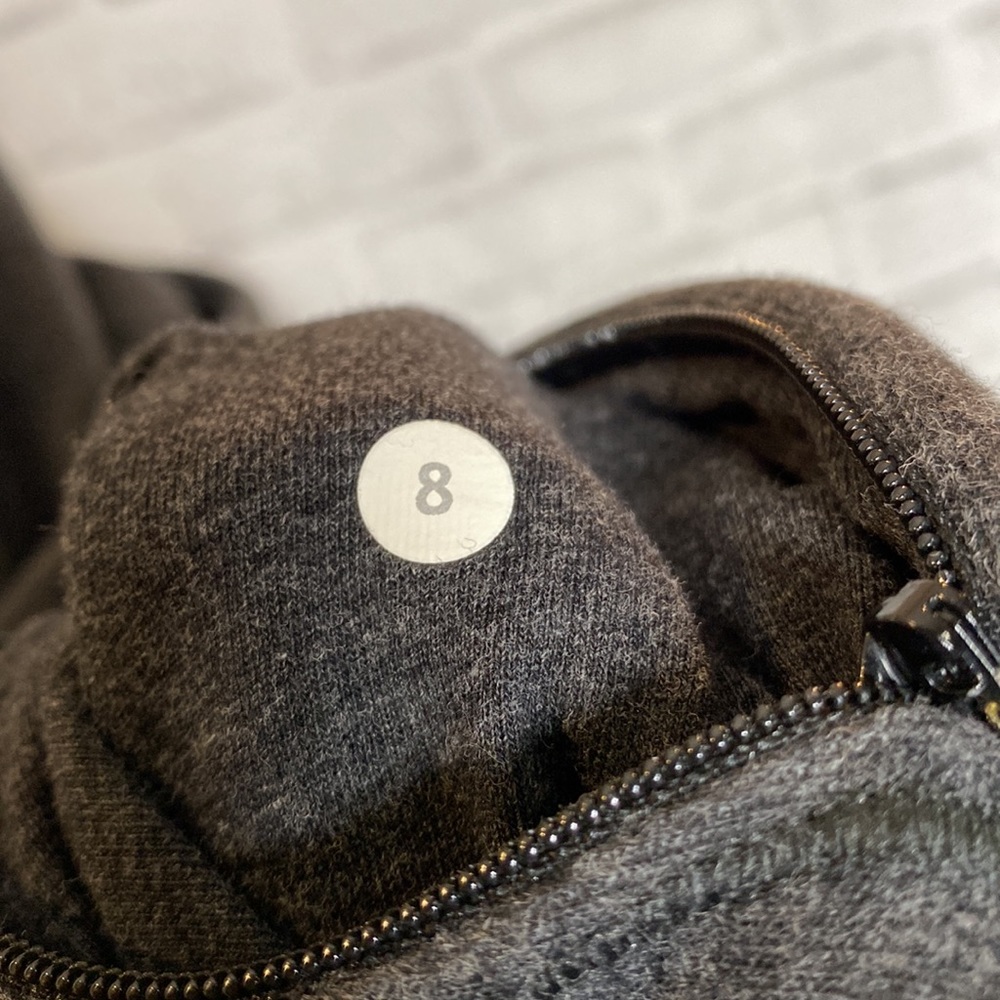 Lululemon Under Wraps Pullover
Heathered Black - Picture 6 of 7